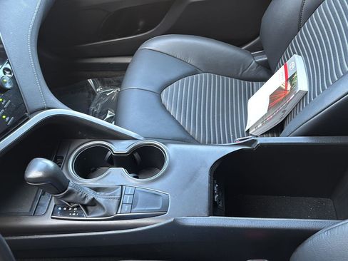 Used 2023 Toyota Camry SE image 37