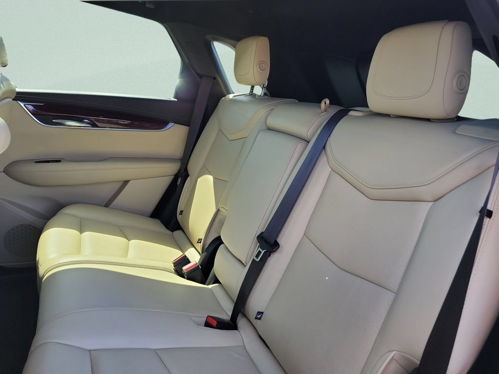 Used 2019 Cadillac XT5 Luxury FWD image 10