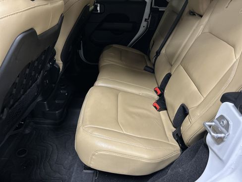 Used 2018 Jeep Wrangler Unlimited Rubicon AWD/4WD image 32