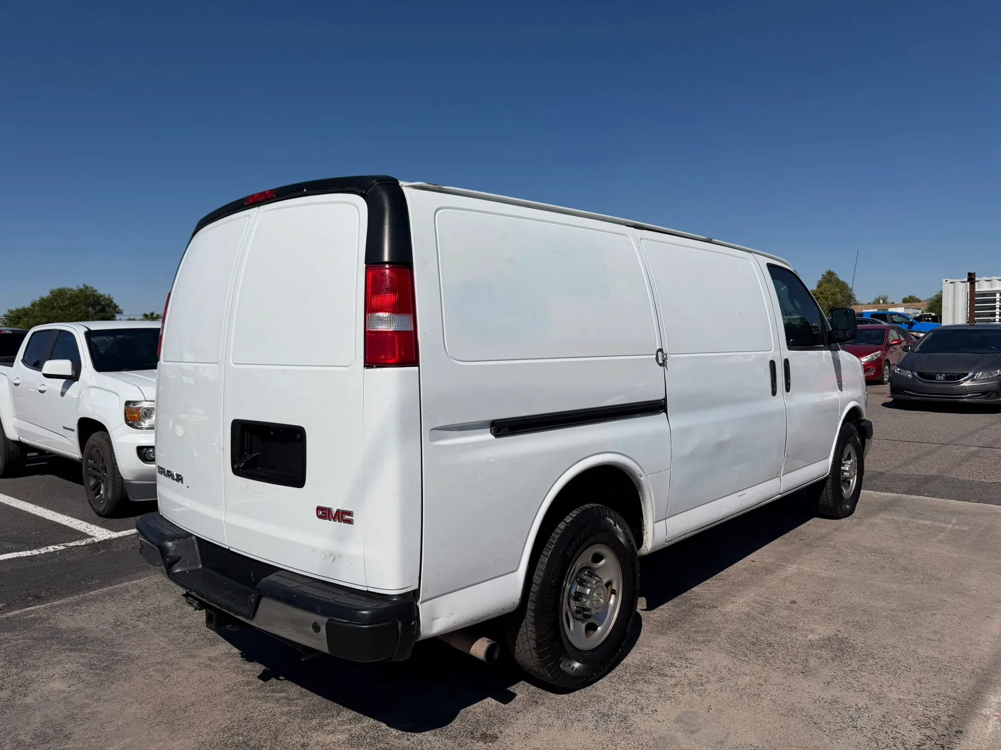 Used 2021 Chevrolet Express 2500 w/ Safety Package RWD image 10