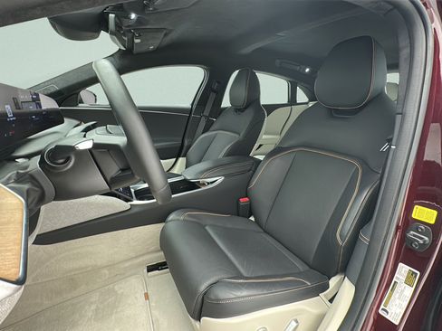 Used 2024 Lucid Air Touring AWD/4WD image 14