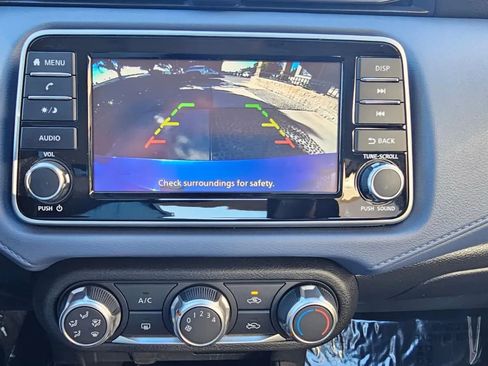 Used 2023 Nissan Versa SV image 13