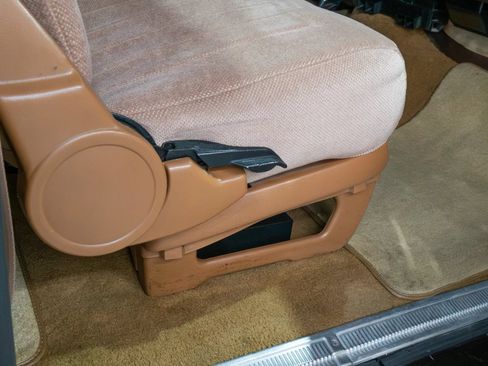 Used 1988 Chevrolet Blazer 4WD image 89