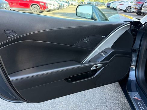 Used 2019 Chevrolet Corvette Stingray Coupe w/ Carbon Flash Badge Package RWD image 17