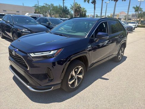 Used 2024 Toyota RAV4 SE w/ Weather & Moonroof Package AWD/4WD image 28