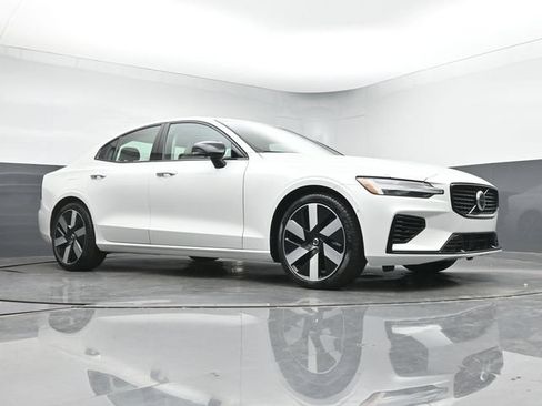 Used 2024 Volvo S60 T8 Plus w/ Protection Package Premier AWD/4WD image 30