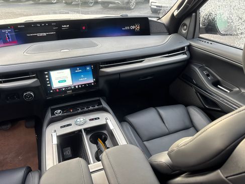 New 2026 Lincoln Navigator L Reserve w/ Jet Appearance Package image 32