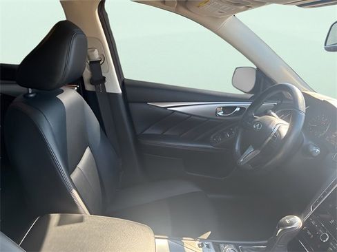 Used 2020 INFINITI Q50 Luxe w/ Essential Package (3.0T Luxe) image 11