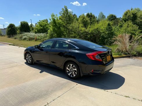 Used 2016 Honda Civic EX image 3