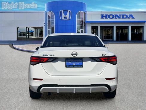 Used 2024 Nissan Sentra SV FWD image 5
