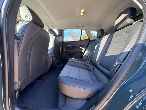 Used 2025 Chevrolet Trax LT image 21