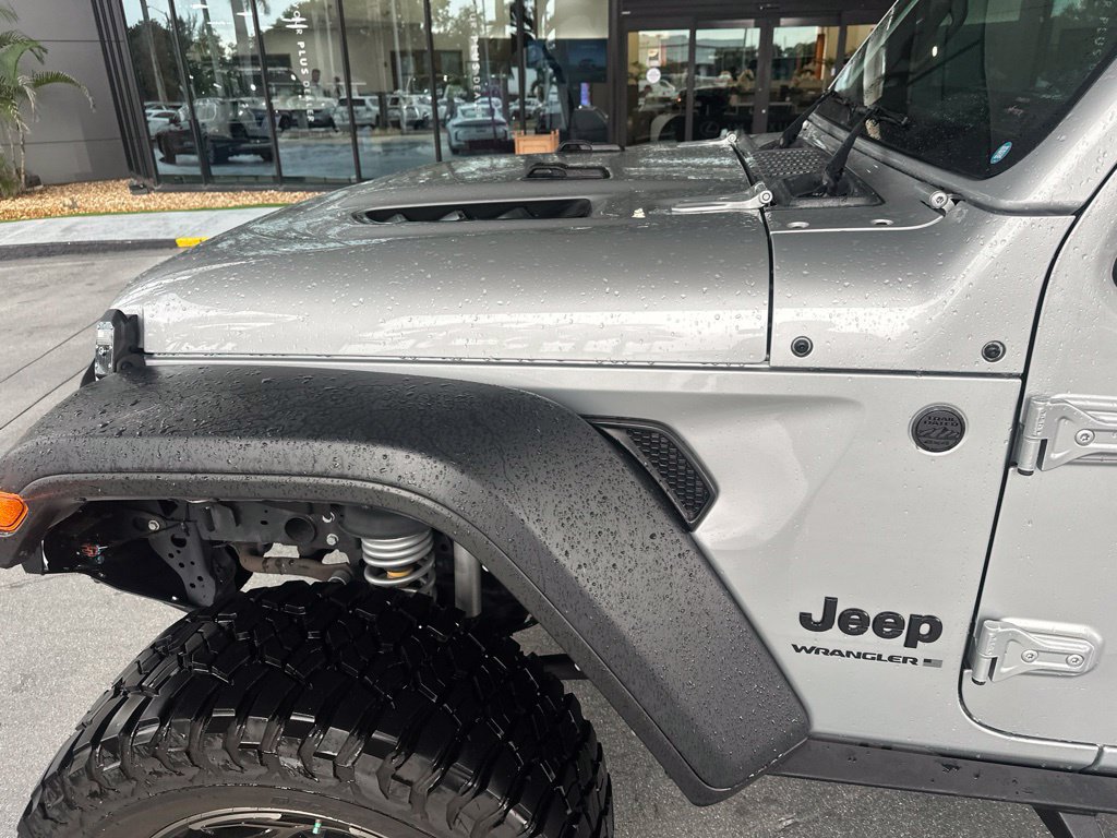Used 2024 Jeep Wrangler Unlimited Sport AWD/4WD image 5
