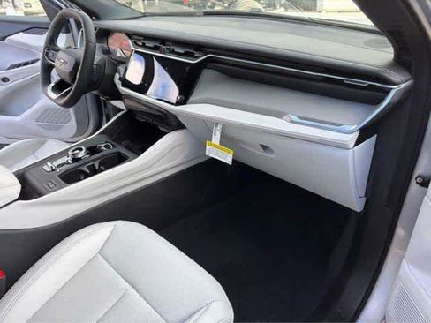 New 2026 Jeep Cherokee Limited AWD/4WD image 36