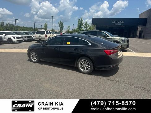 Used 2018 Chevrolet Malibu LT FWD image 10