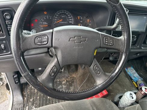 Used 2006 Chevrolet Silverado 1500 LT w/ Light Duty Power Package image 6