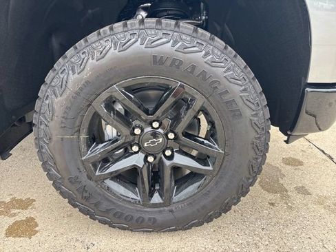 New 2026 Chevrolet Silverado 1500 Custom Trail Boss AWD/4WD image 10