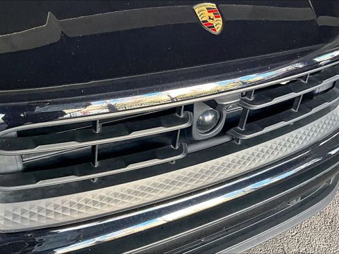 Used 2023 Porsche Macan S image 29