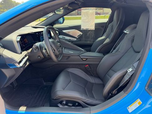 Used 2025 Chevrolet Corvette Stingray Preferred Cpe RWD image 10