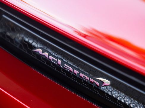 Used 2021 McLaren 720S Performance RWD image 22