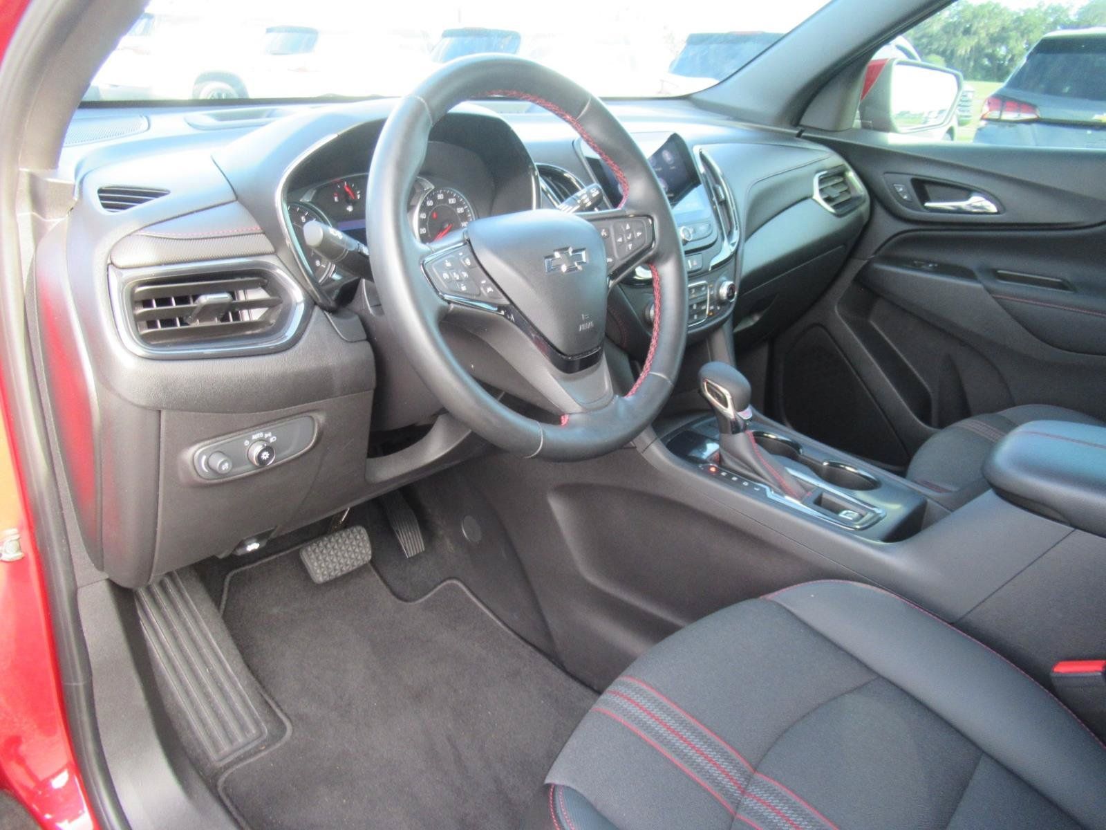 Certified 2023 Chevrolet Equinox RS FWD image 17