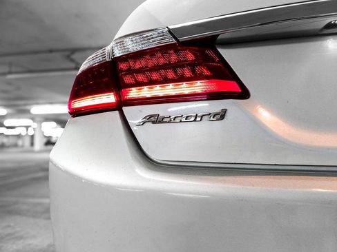 Used 2013 Honda Accord EX-L image 9