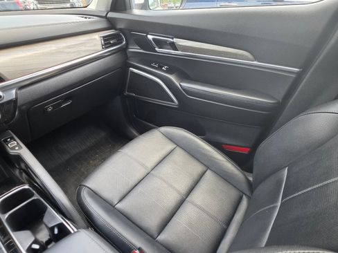 Used 2022 Kia Telluride EX w/ EX Premium Package FWD image 15