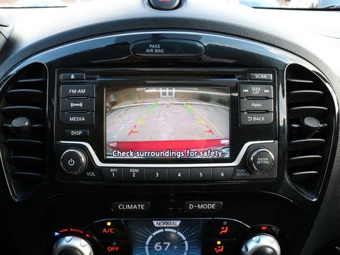 Used 2015 Nissan Juke SV w/ Cold Weather Package image 26