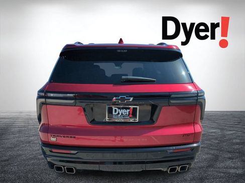 Used 2024 Chevrolet Traverse RS FWD image 5