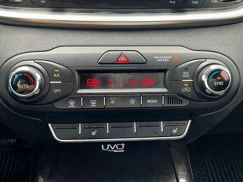 Used 2016 Kia Sorento EX image 31