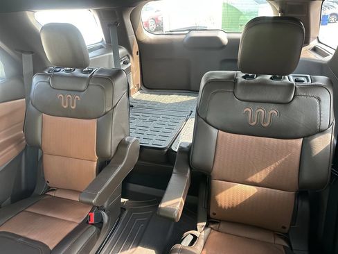 Used 2023 Ford Explorer King Ranch w/ Technology Package AWD/4WD image 19
