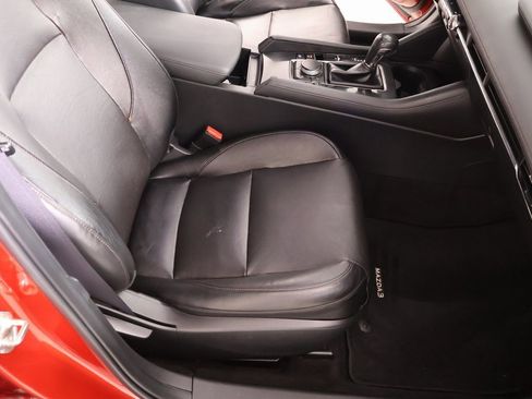 Used 2020 MAZDA MAZDA3 Premium image 13