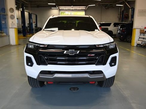 Used 2023 Chevrolet Colorado Z71 w/ Z71 Convenience Package 2 AWD/4WD image 2