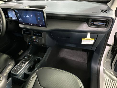 New 2025 Ford Maverick Lobo image 38