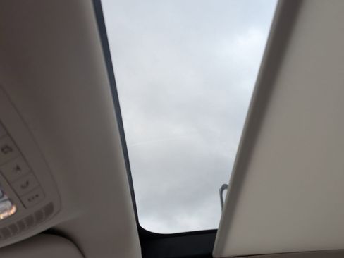 Used 2024 Mercedes-Benz GLE 350 4MATIC image 26