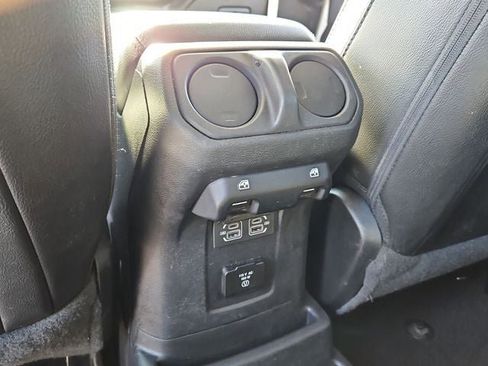 Used 2021 Jeep Wrangler Unlimited Sahara image 14