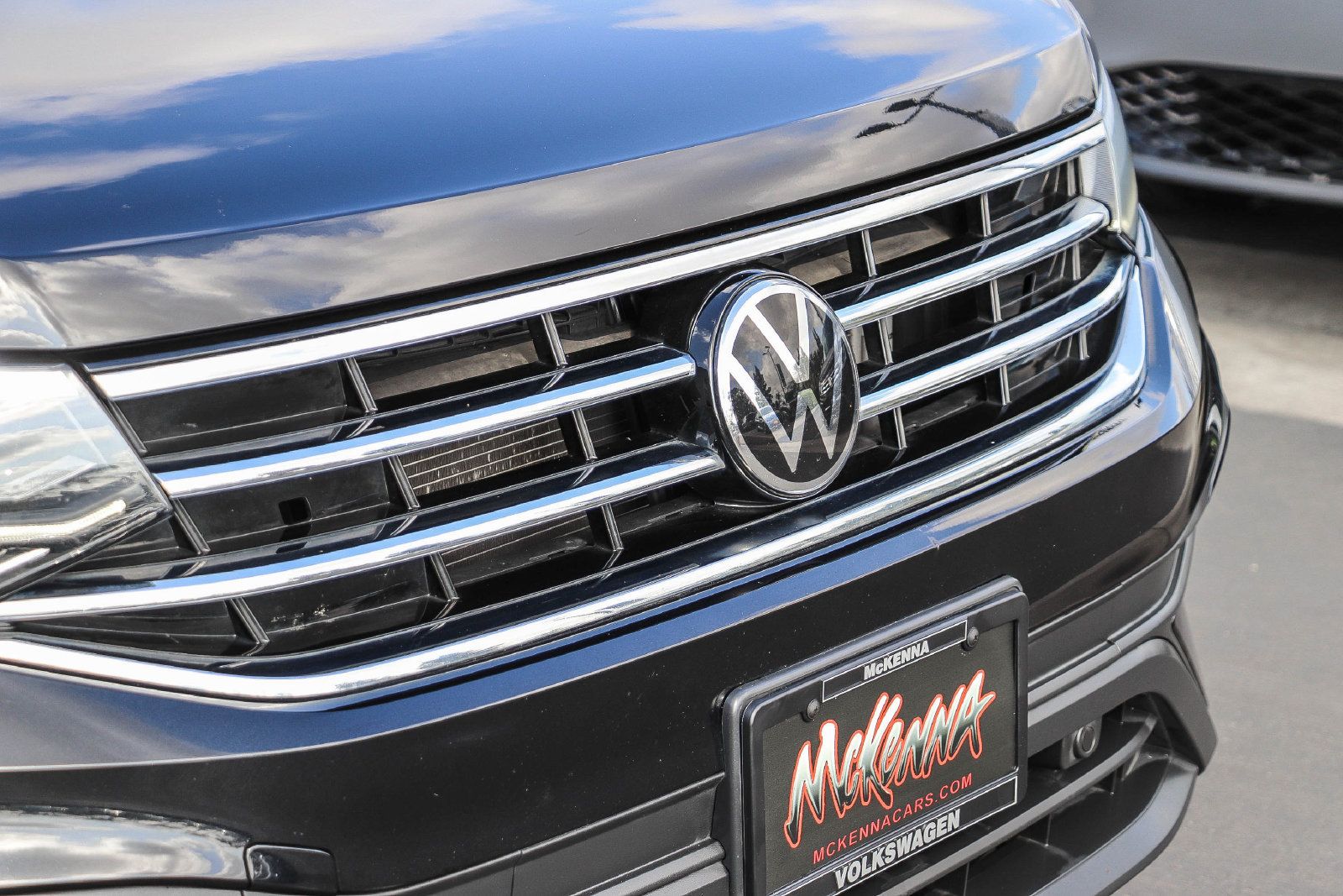 Used 2022 Volkswagen Tiguan S FWD image 5