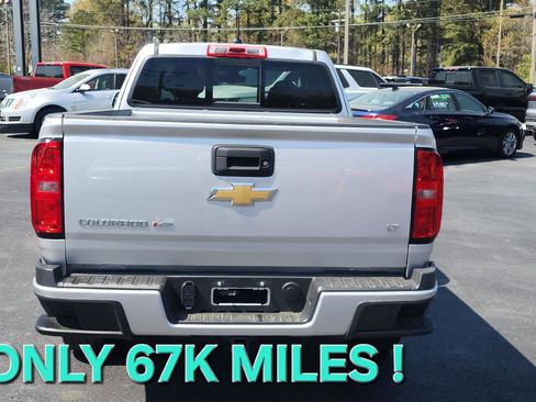 Used 2018 Chevrolet Colorado LT w/ LT Convenience Package AWD/4WD image 4