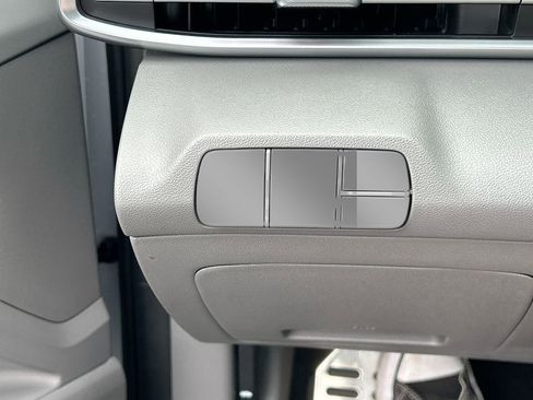 New 2026 Hyundai Elantra Sport FWD image 32