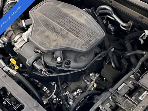 Used 2025 Cadillac XT6 Premium Luxury image 44