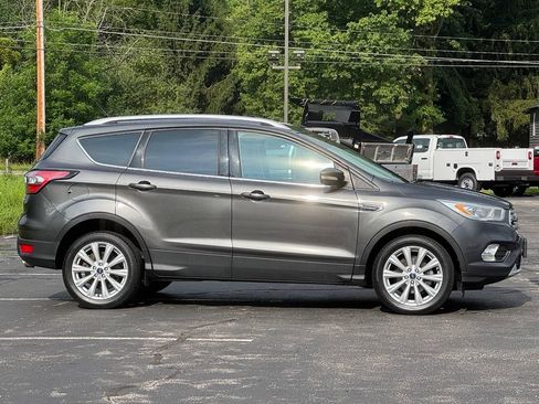 Certified 2017 Ford Escape Titanium FWD image 5