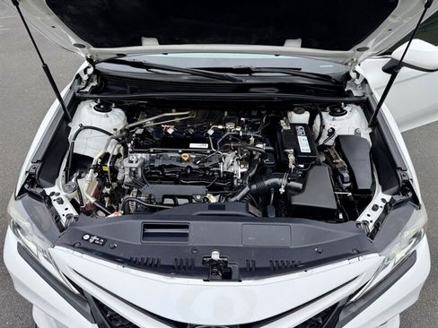 Used 2019 Toyota Camry SE FWD image 12