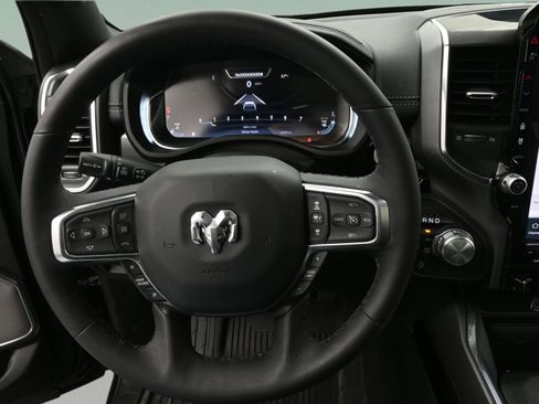 Used 2025 RAM 1500 Laramie image 43