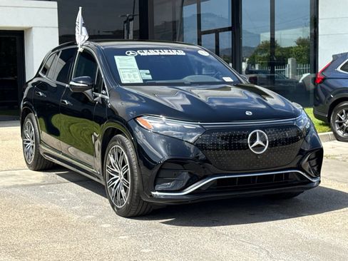 Used 2023 Mercedes-Benz EQS 580 4MATIC SUV image 7