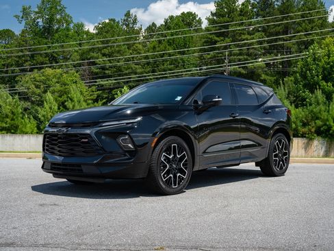 Used 2023 Chevrolet Blazer RS w/ Driver Confidence II Package FWD image 3