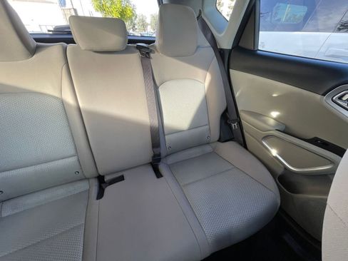 Used 2025 Kia Soul LX w/ LX Technology Package image 42
