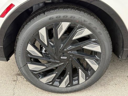 New 2026 Lincoln Nautilus Reserve image 4