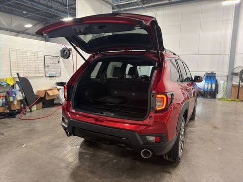 Used 2025 Honda Passport Black Edition image 14