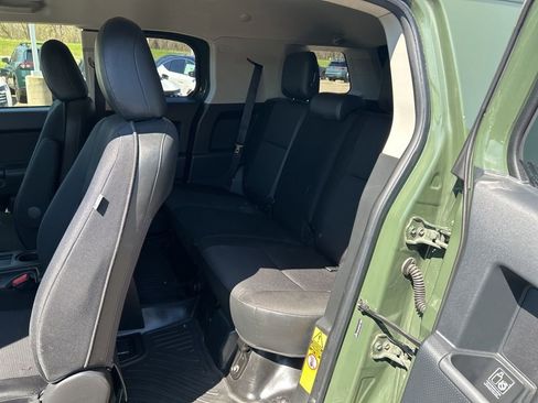 Used 2013 Toyota FJ Cruiser 4WD w/ Convenience Pkg image 21