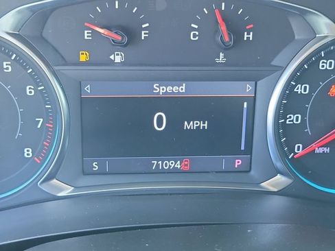 Used 2023 Chevrolet Traverse LT FWD image 27