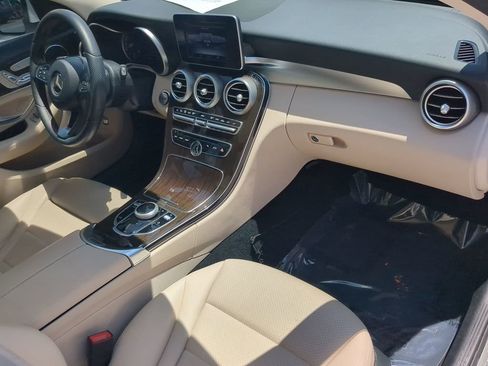 Used 2017 Mercedes-Benz C 300 4MATIC Sedan image 11